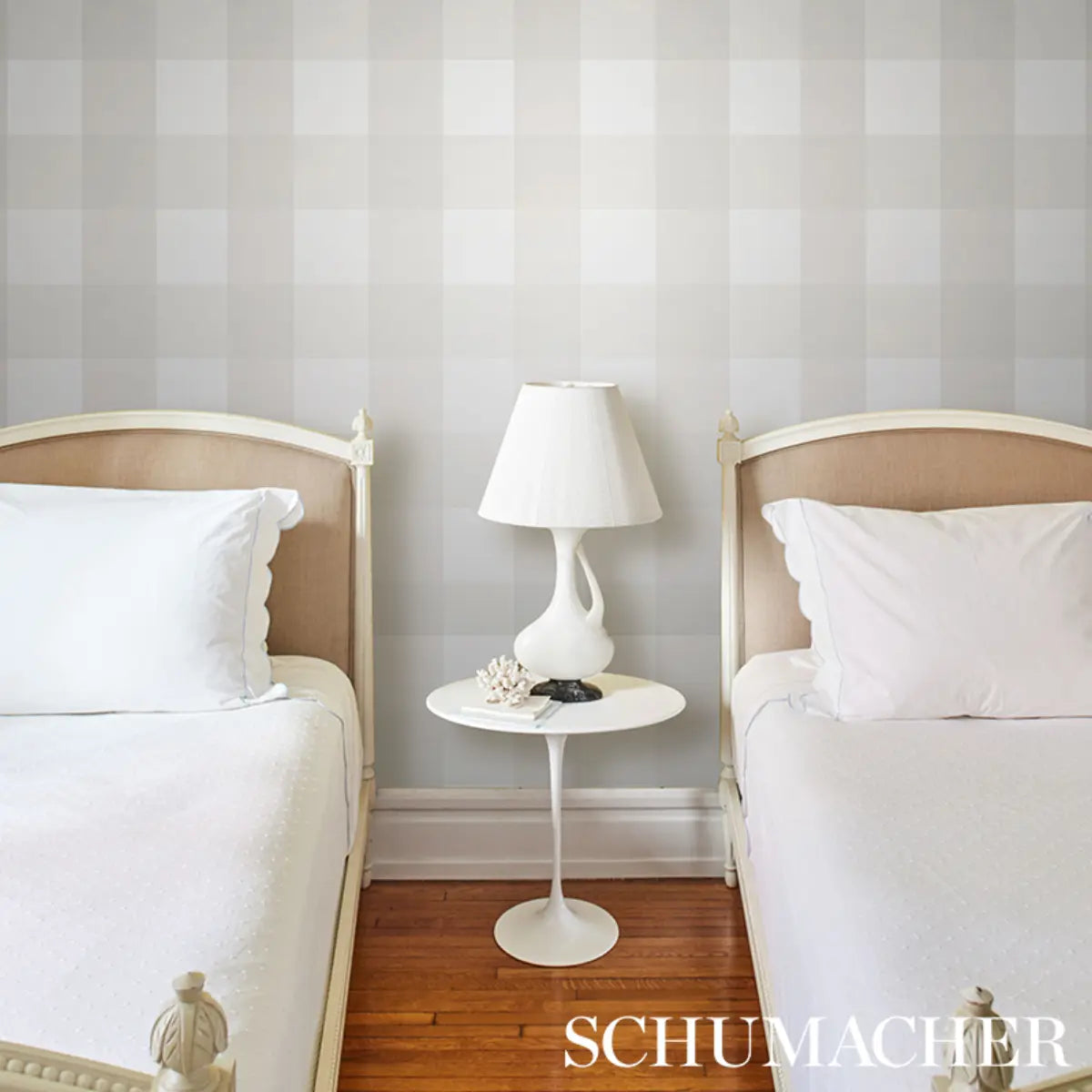 Wallpaper in Grey-Black by Jeid Studio