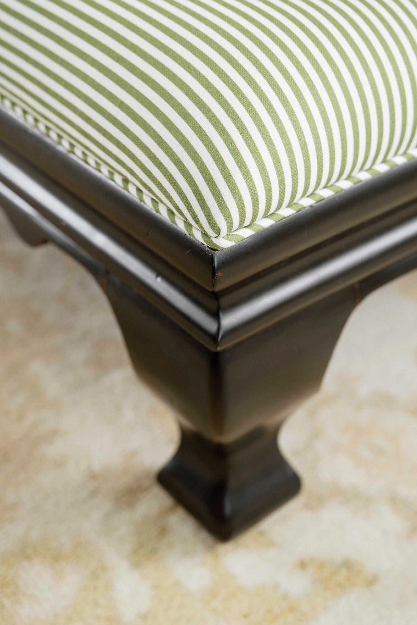 Trudell ottoman