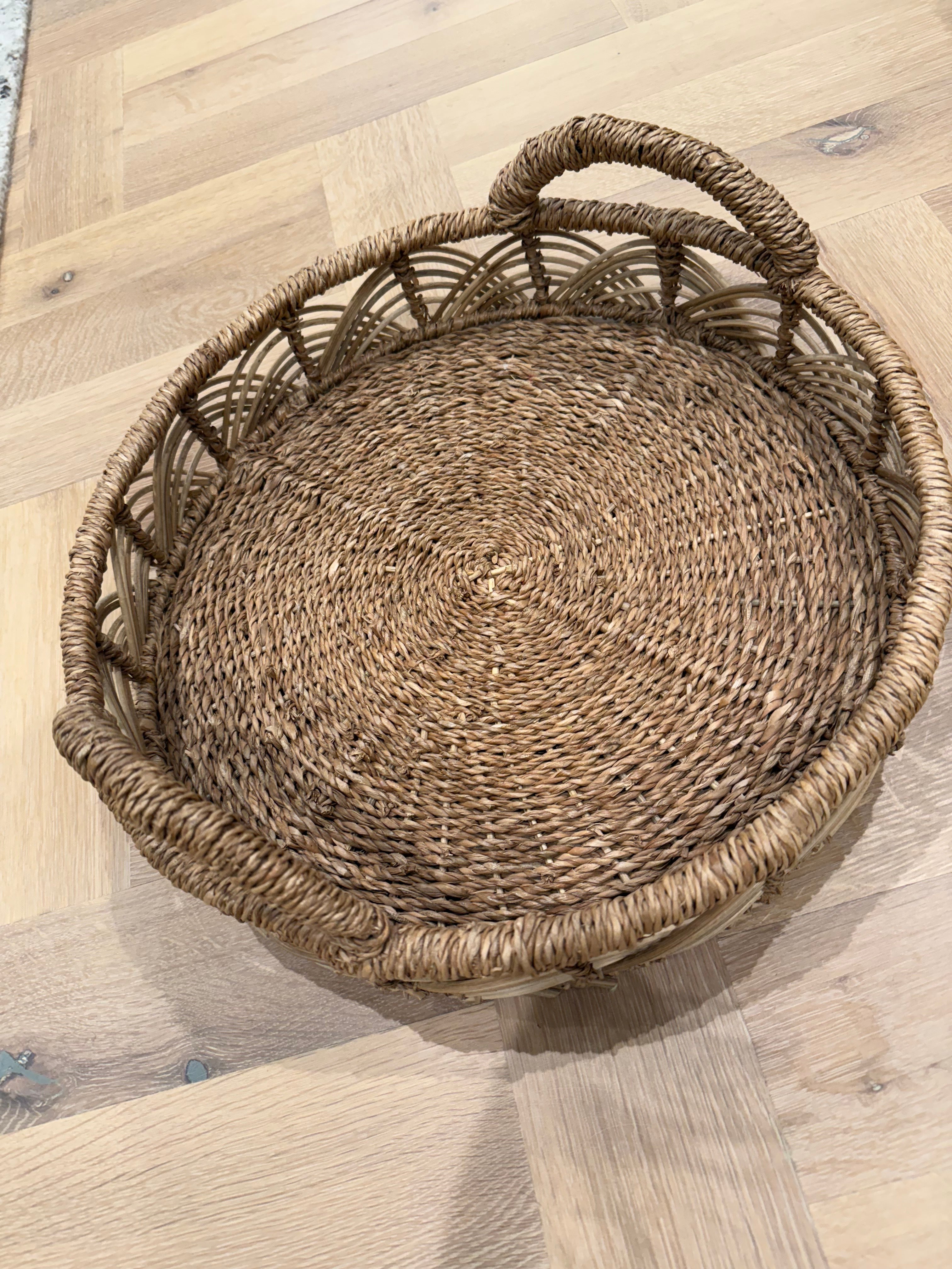 Round Rattan Tray
