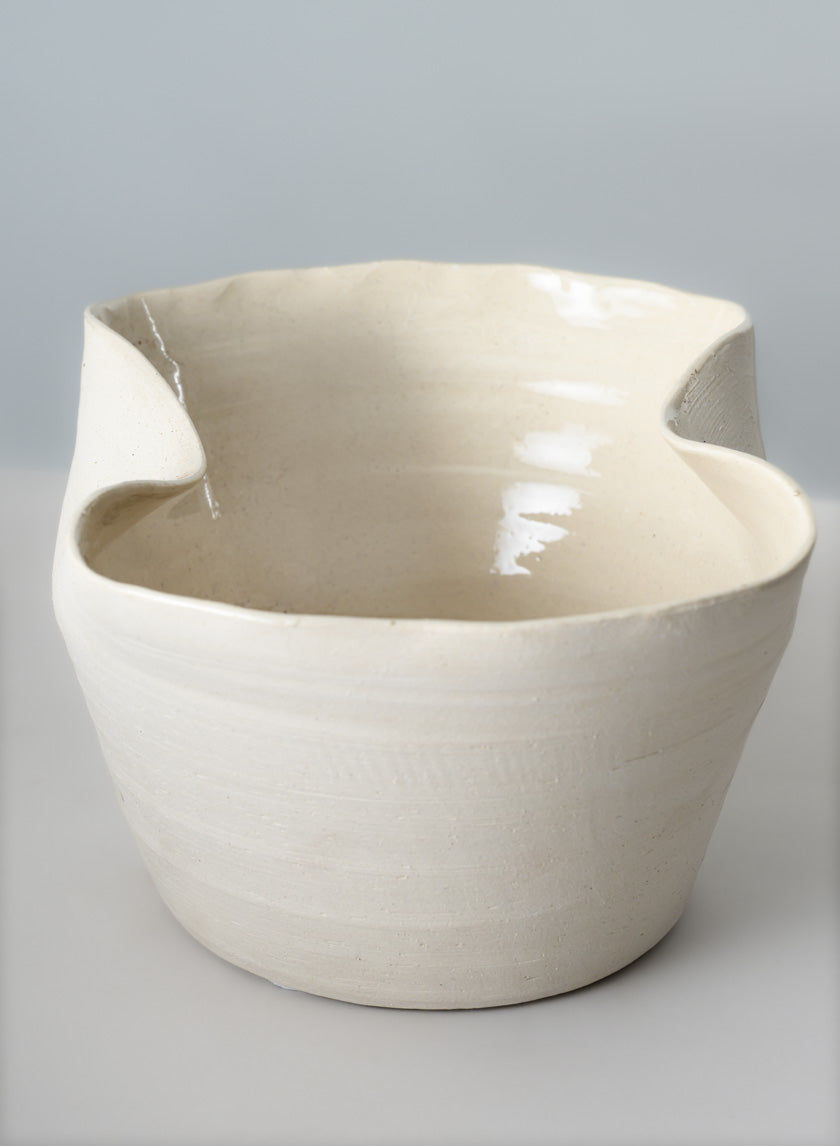 Bowl in White-Ivory by Jeid Studio