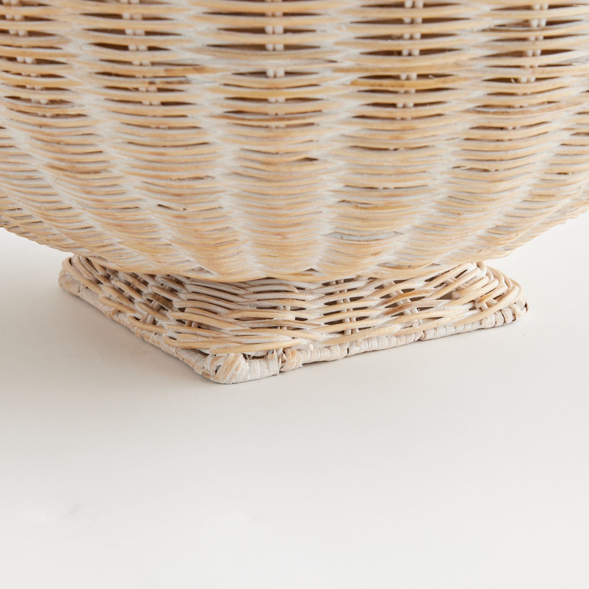 Bowl in Natural-Brown by Jeid Studio
