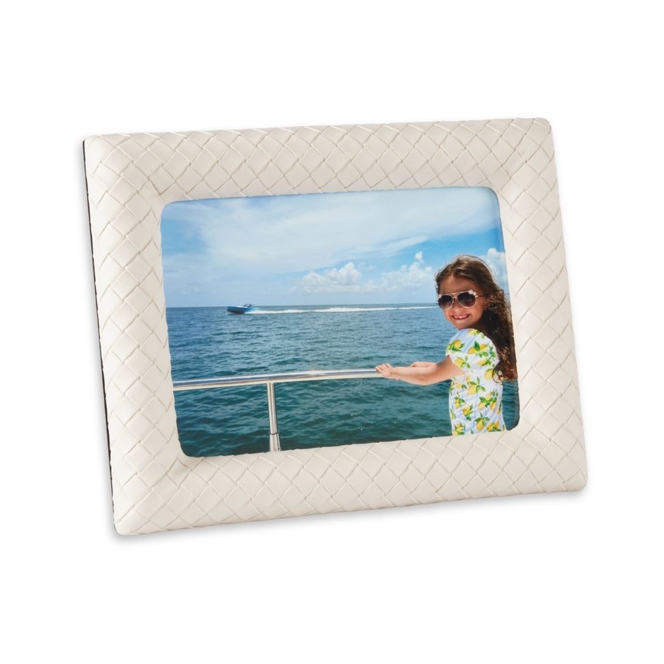 Frame in White-Ivory by Jeid Studio