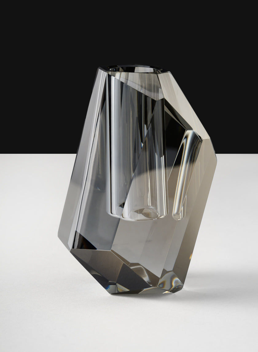Vase in Grey-Black by Jeid Studio