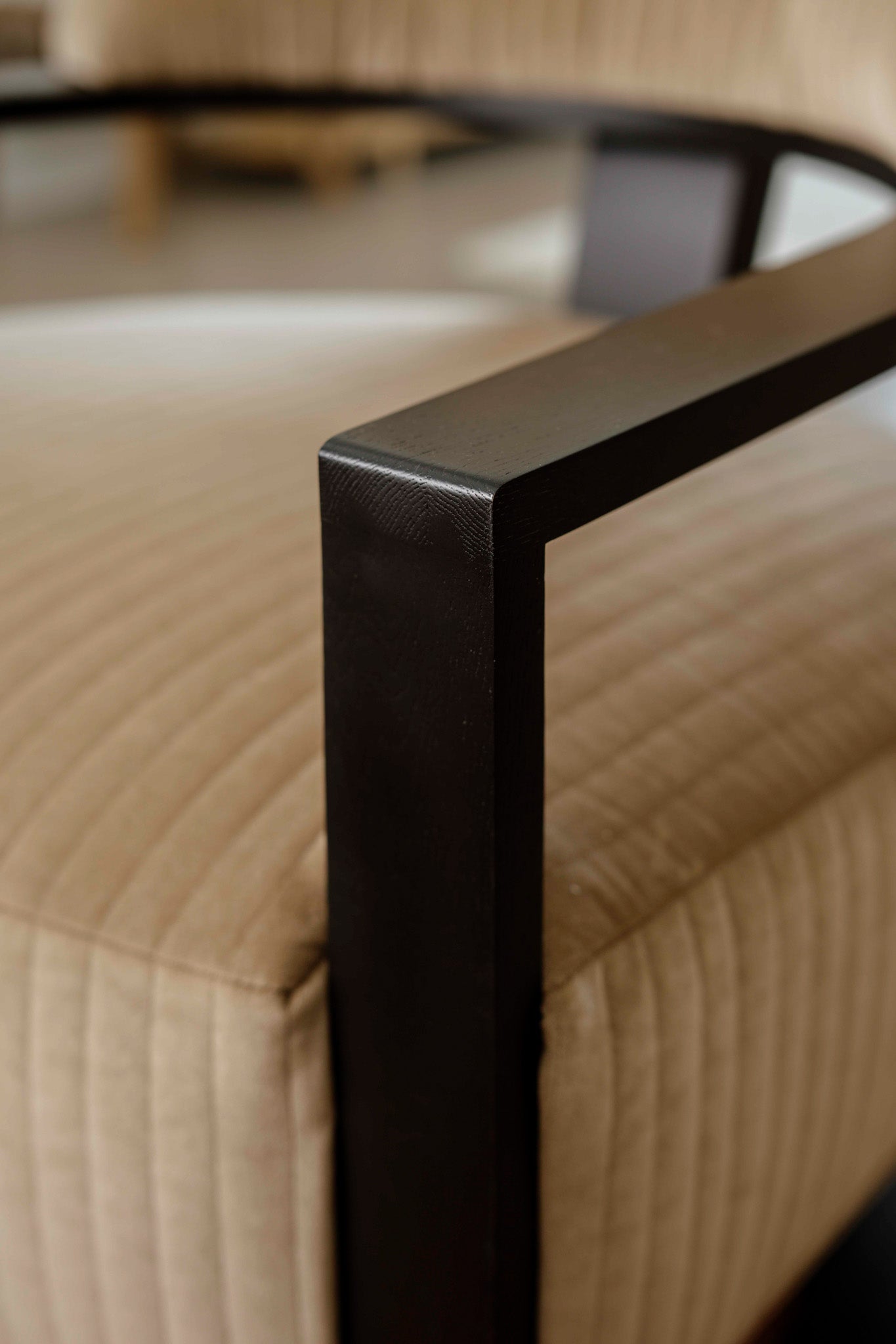 Ren Chair