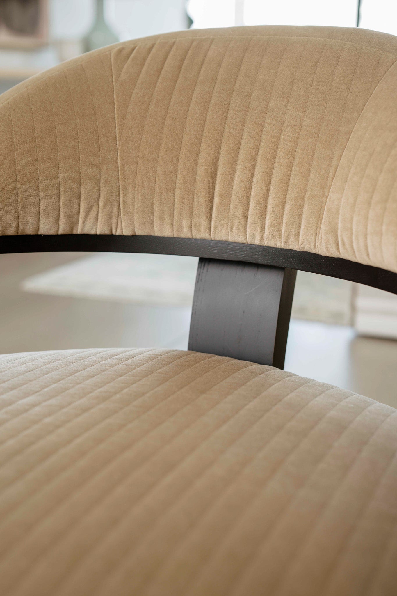 Ren Chair