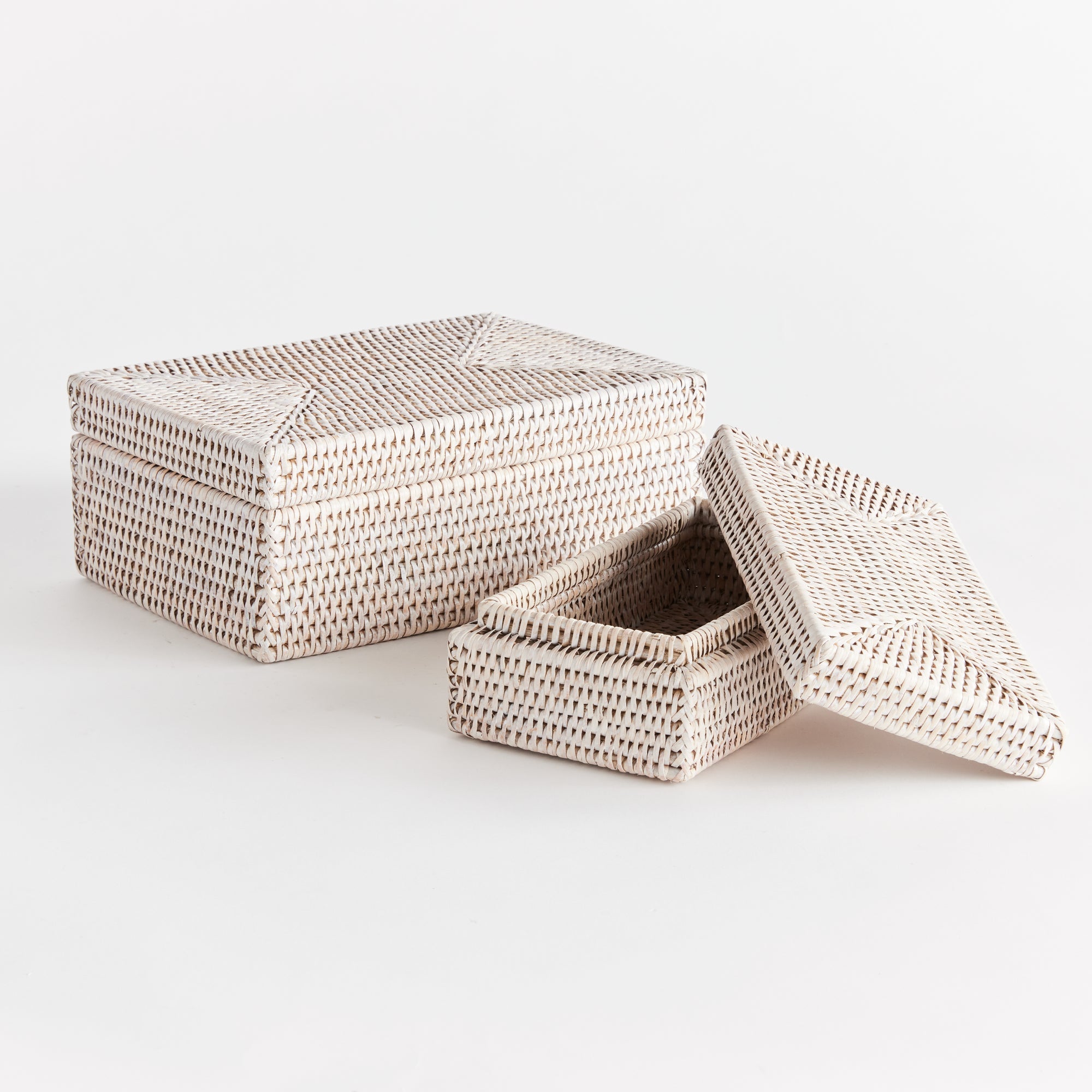 Decorative Box in White-Ivory by Jeid Studio