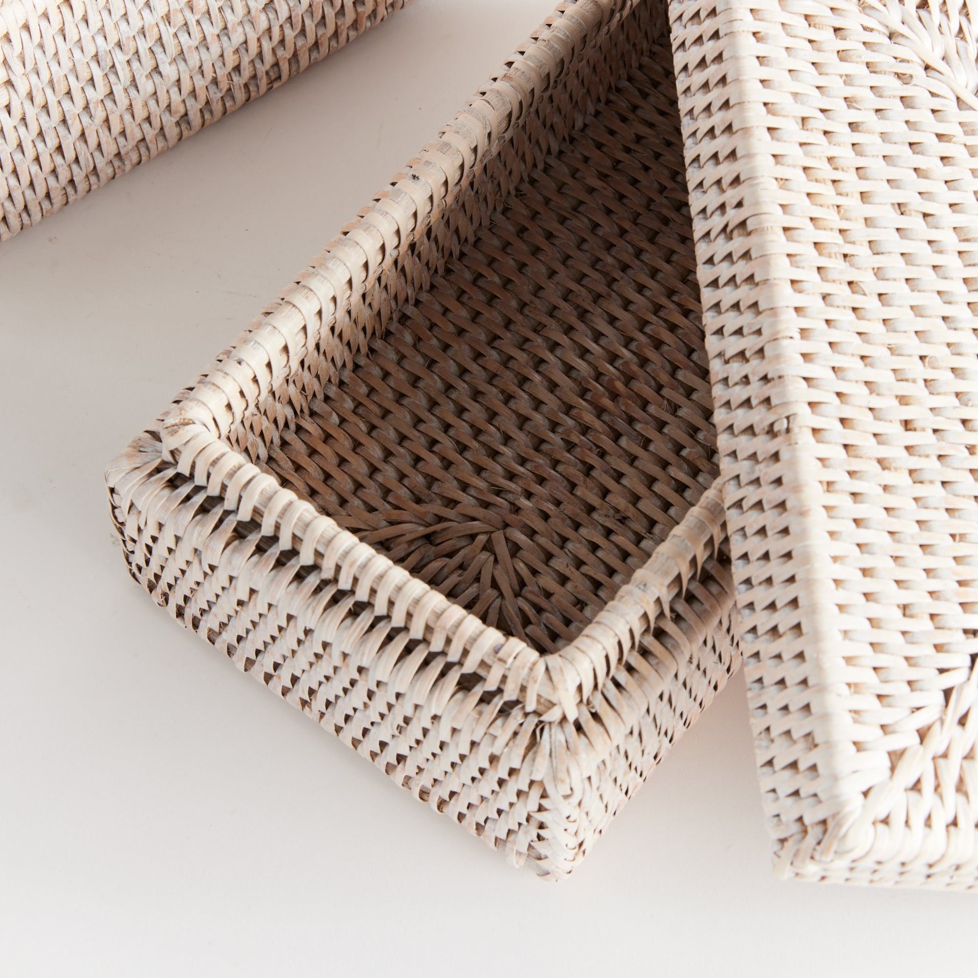 Decorative Box in White-Ivory by Jeid Studio