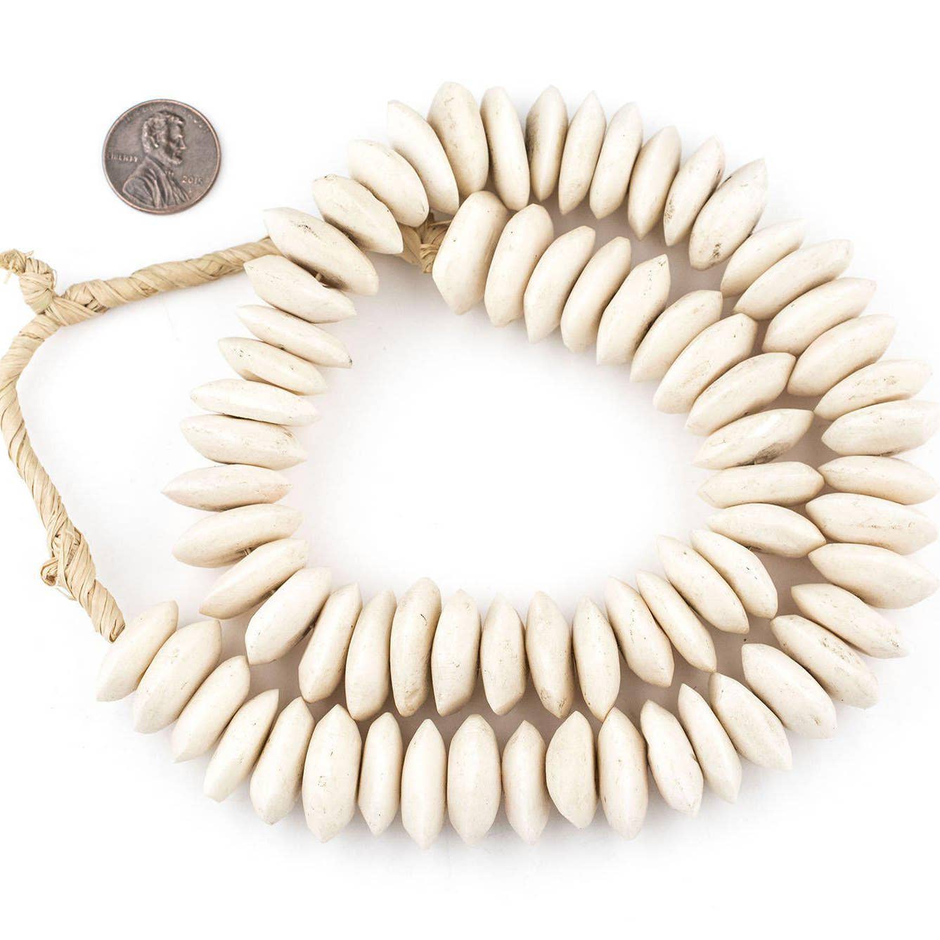Decorative Object in White-Ivory by Jeid Studio