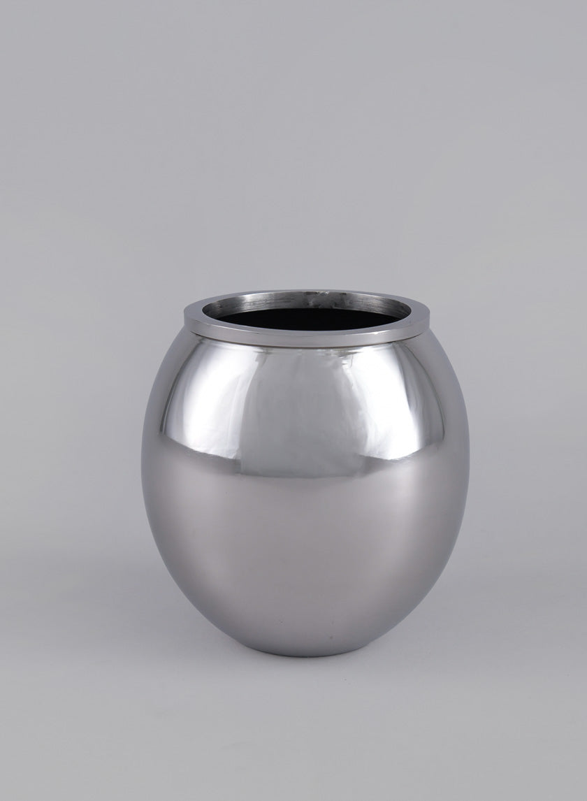 Vase in N/A by Jeid Studio