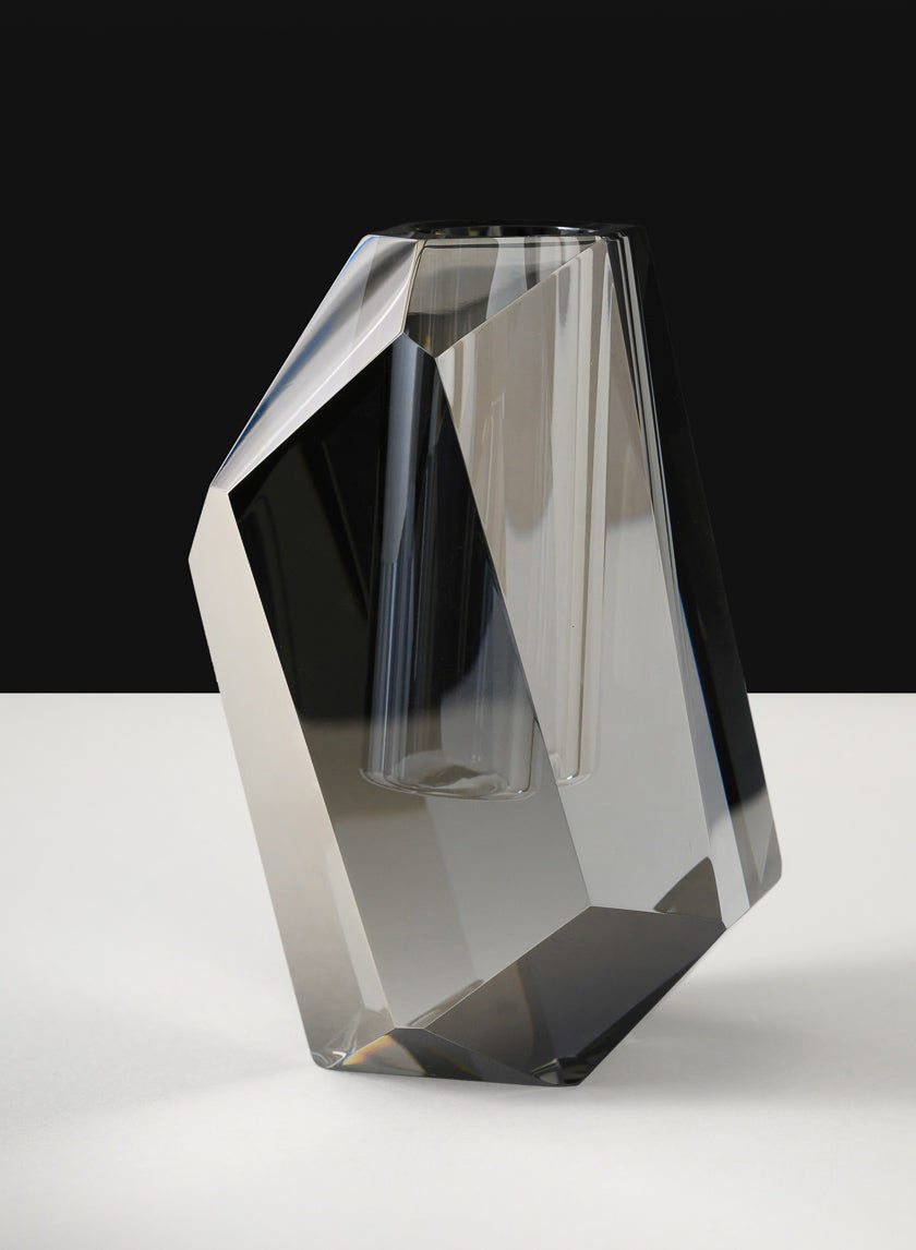 Vase in Grey-Black by Jeid Studio