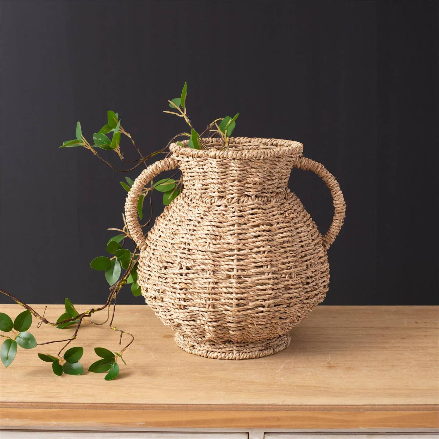 Vase in Natural-Brown by Jeid Studio