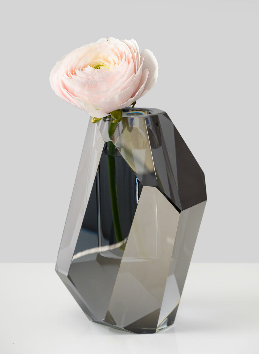 Vase in Grey-Black by Jeid Studio